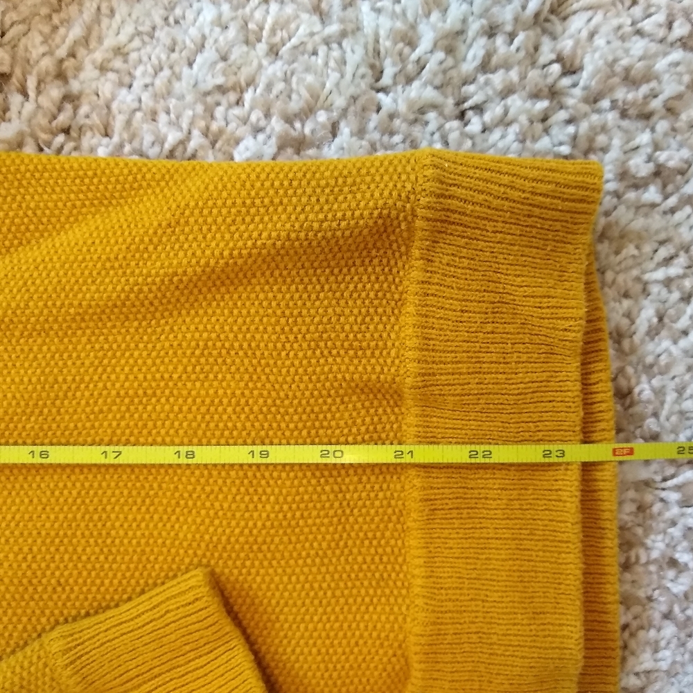SOLD H&M Cotton Sweater - Picture 7 of 7